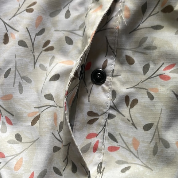 Royal Robbins NWT snap down UV protection 50+ size M Quick dry - Picture 5 of 9